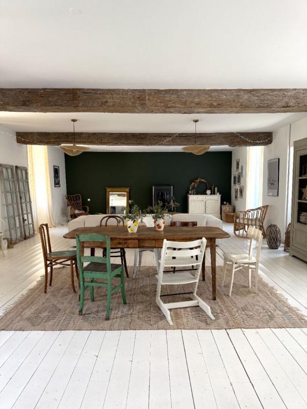 Propriété - 255 m² - 8 pièces