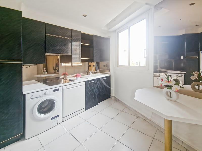 Appartement - 77 m² - 3 pièces