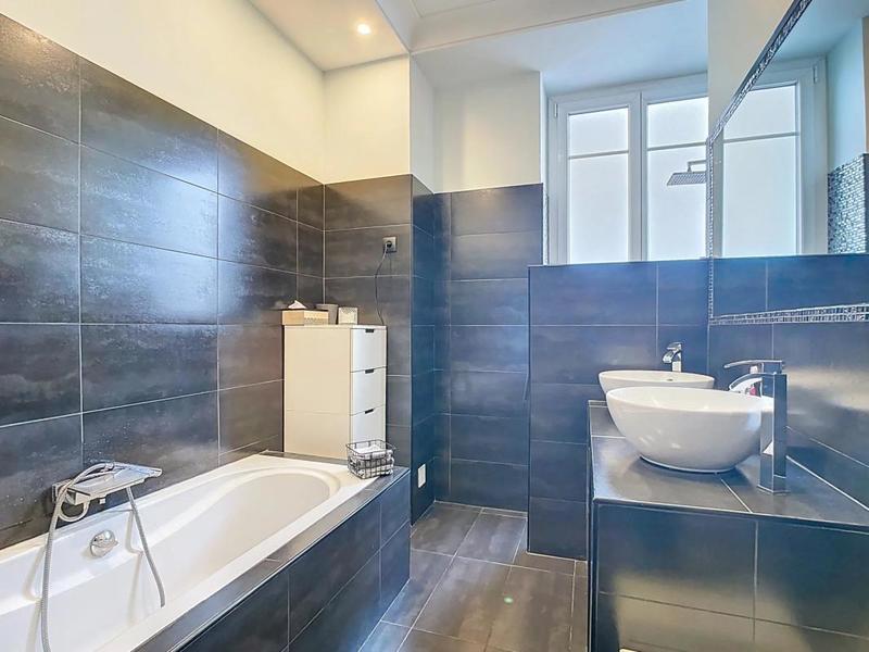 Appartement - 85 m² - 3 pièces