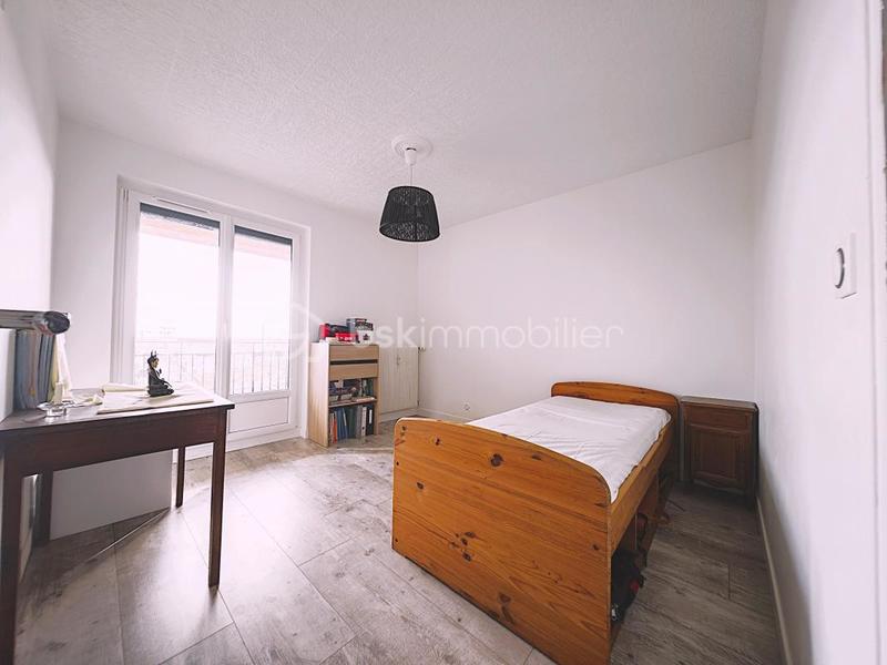 Loft - 80 m² - 4 pièces