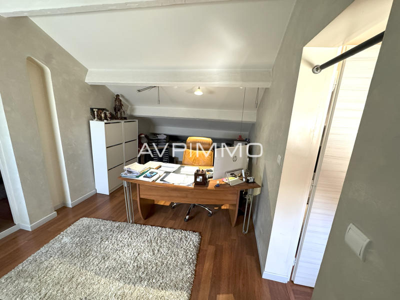 Duplex - 149 m² - 5 pièces