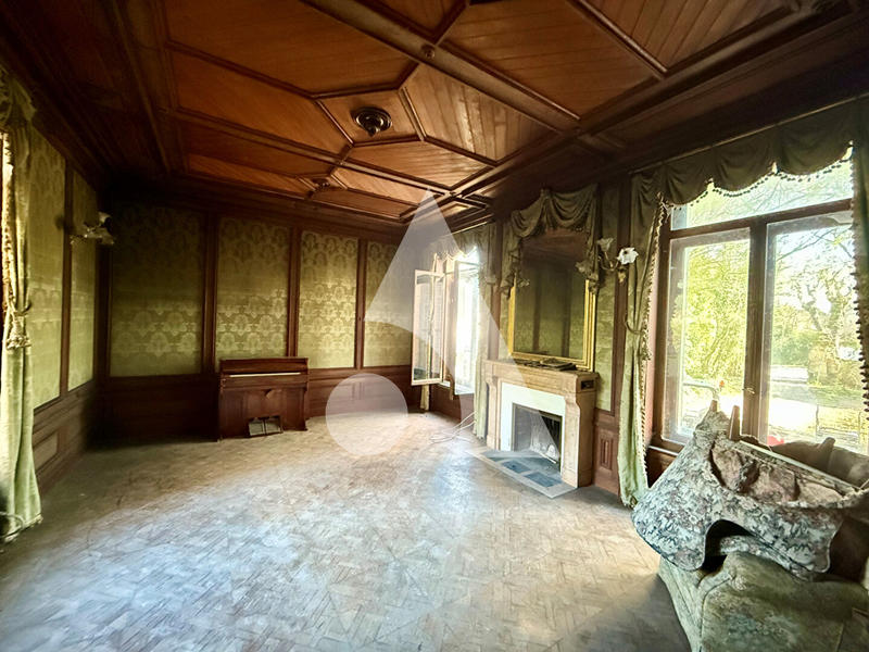 Demeure - 264 m² - 12 pièces