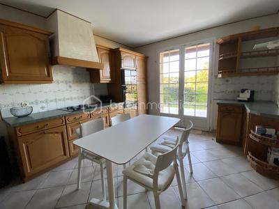 Maison - 180 m² - 6 pièces