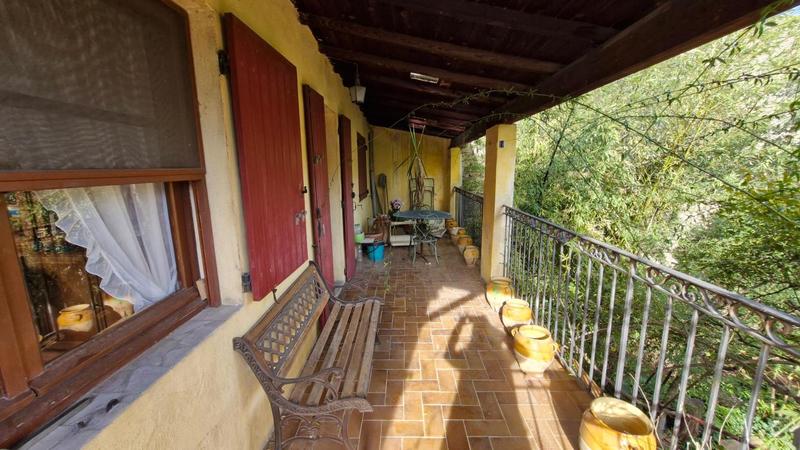 Maison - 201 m² - 7 pièces