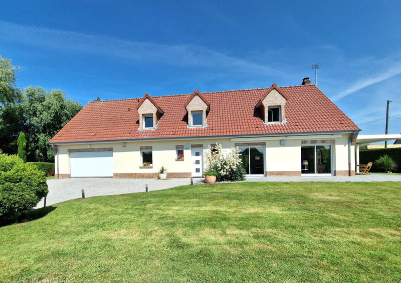 Maison - 270 m² - 6 pièces