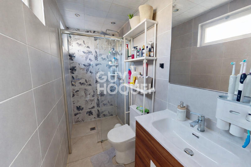 Maison - 94 m² - 5 pièces