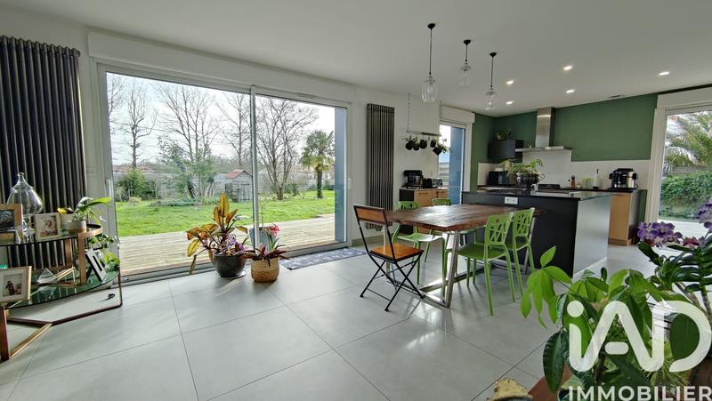 Maison - 170 m² - 7 pièces