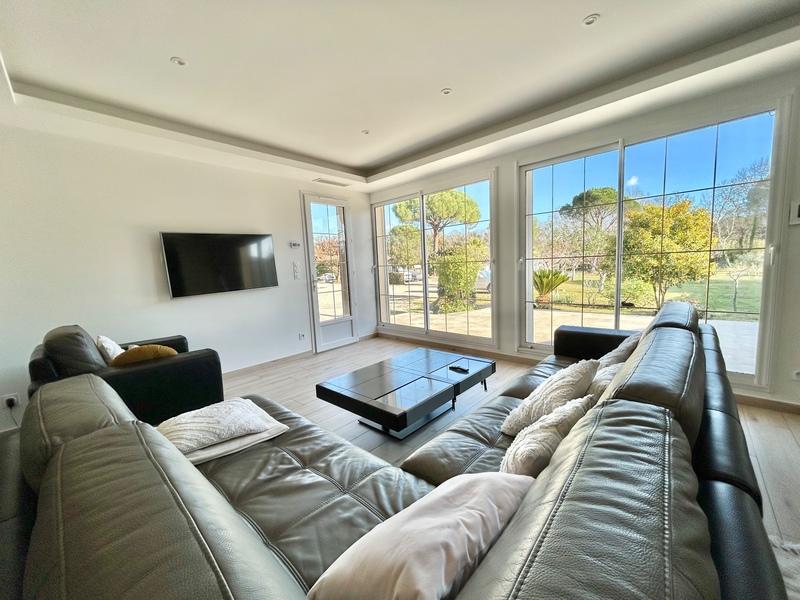 Maison - 687 m² - 12 pièces