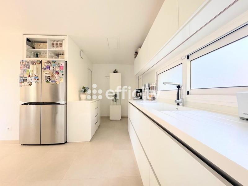 Maison - 170 m² - 7 pièces