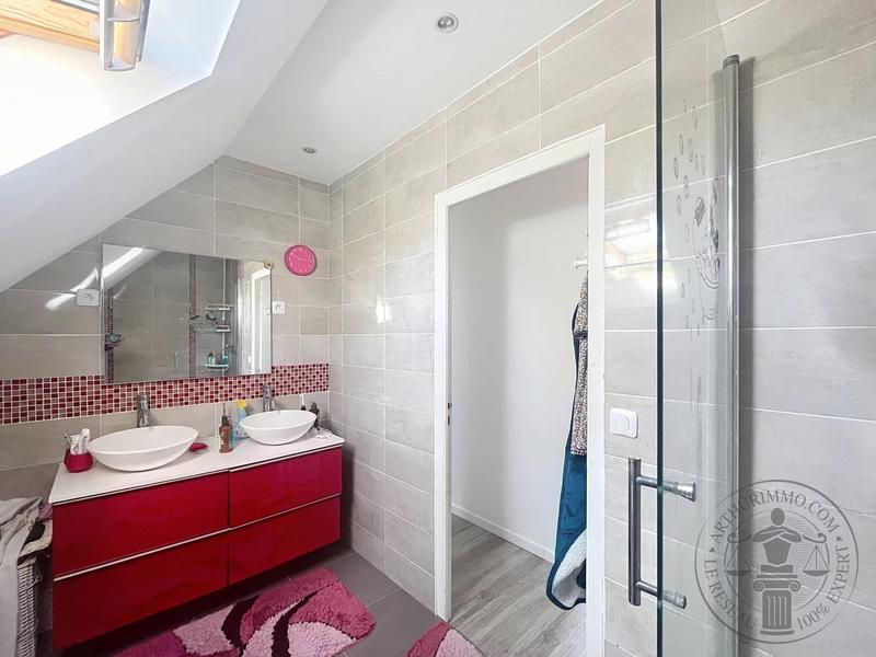 Maison - 145 m² - 7 pièces