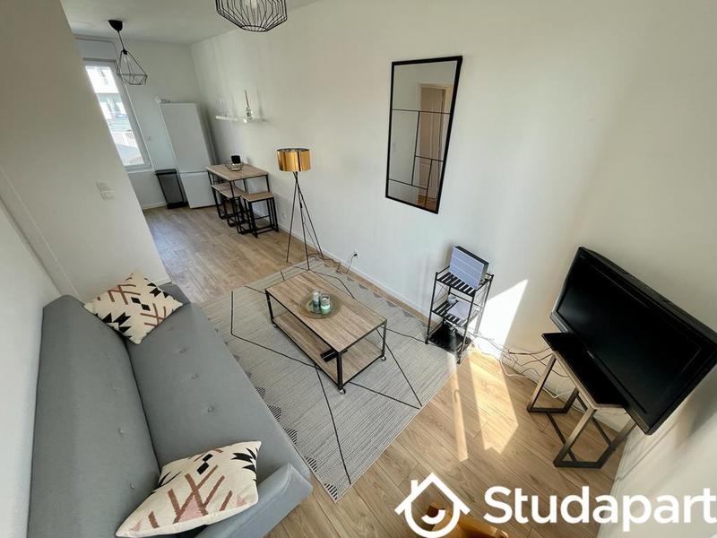 Chambre - 9 m² - 1 pièce