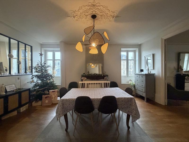 Appartement - 184 m² - 7 pièces