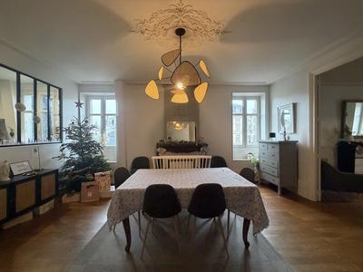 Appartement - 184 m² - 7 pièces