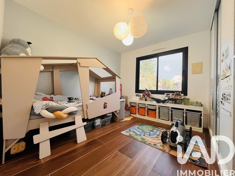 Maison - 222 m² - 7 pièces