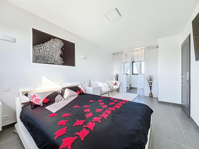 Maison contemporaine - 100 m² - 5 pièces