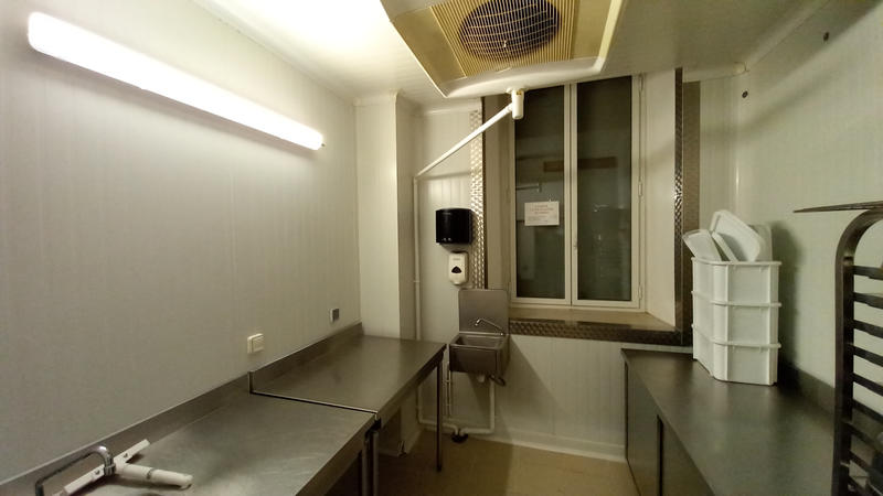 Local commercial - 1 082 m²