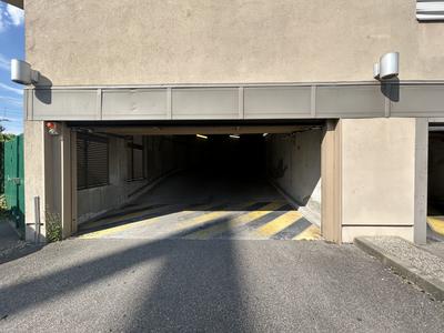 Parking / Garage - 14 m²