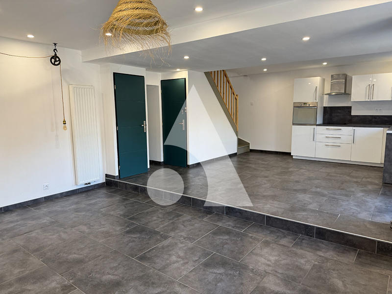 Maison - 98 m² - 5 pièces