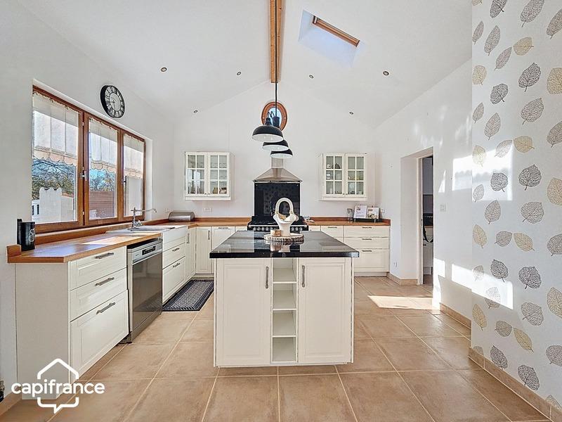 Maison - 131 m² - 7 pièces