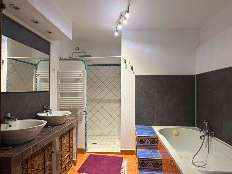 Maison - 165 m² - 6 pièces