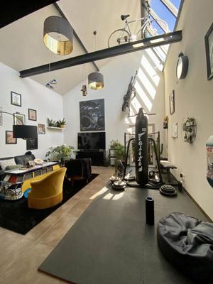 Loft - 140 m² - 4 pièces