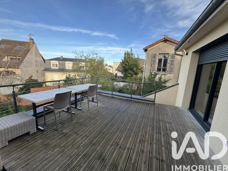 Maison - 180 m² - 6 pièces