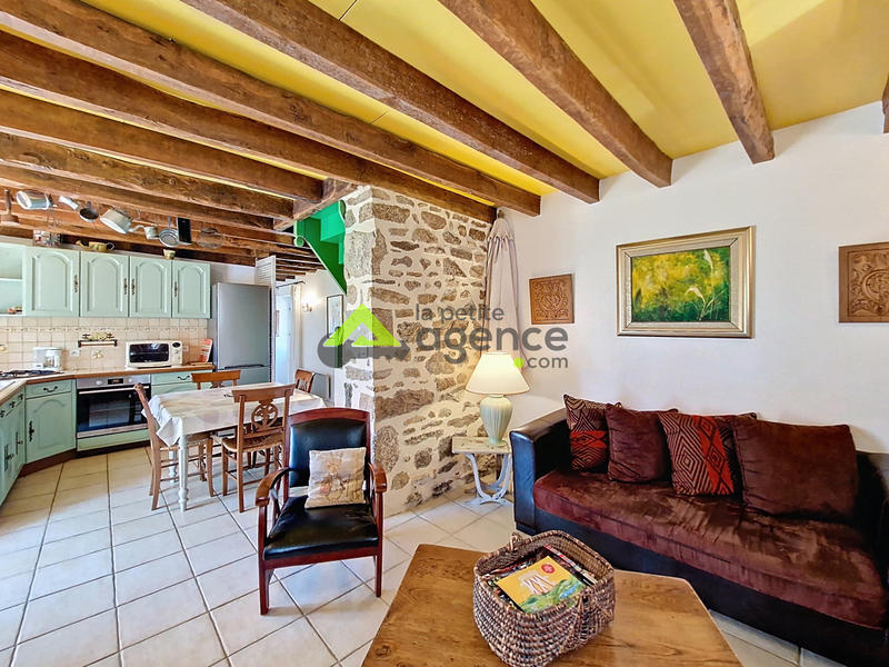 Maison - 270 m² - 11 pièces