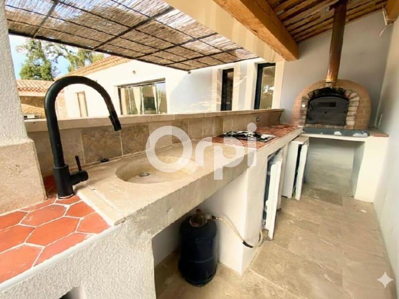 Maison - 180 m² - 5 pièces