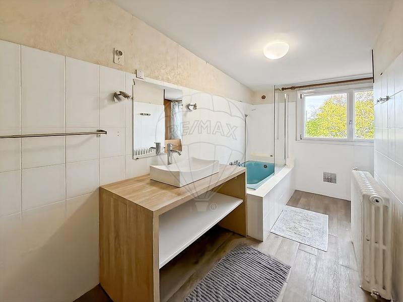 Maison - 161 m² - 5 pièces