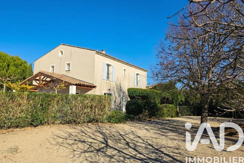 Maison - 348 m² - 12 pièces