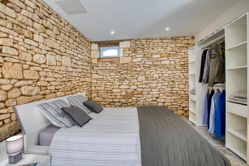 Maison - 480 m² - 11 pièces