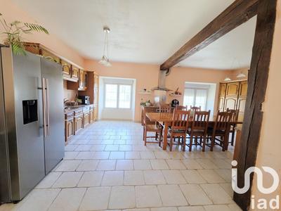 Maison - 265 m² - 7 pièces