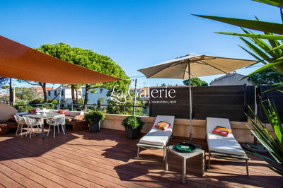 Loft - 140 m² - 4 pièces