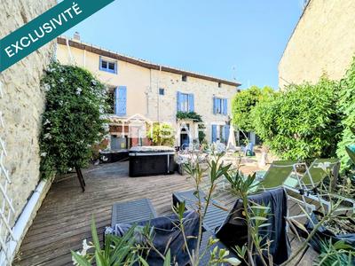 Maison - 230 m² - 10 pièces