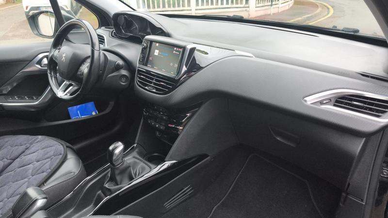 Peugeot 2008 1.2 PureTech 82 Allure