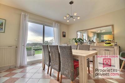 Maison - 142 m² - 5 pièces