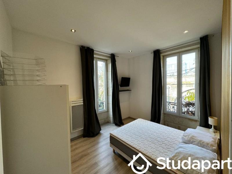 Chambre - 14 m² - 1 pièce