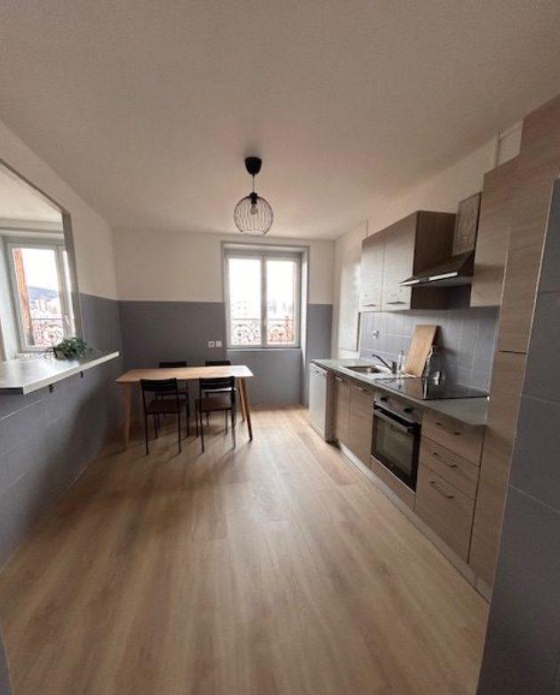 Appartement - 110 m² - 4 pièces