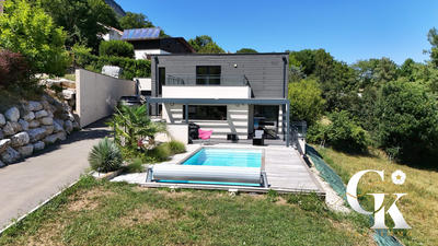 Maison - 160 m² - 6 pièces