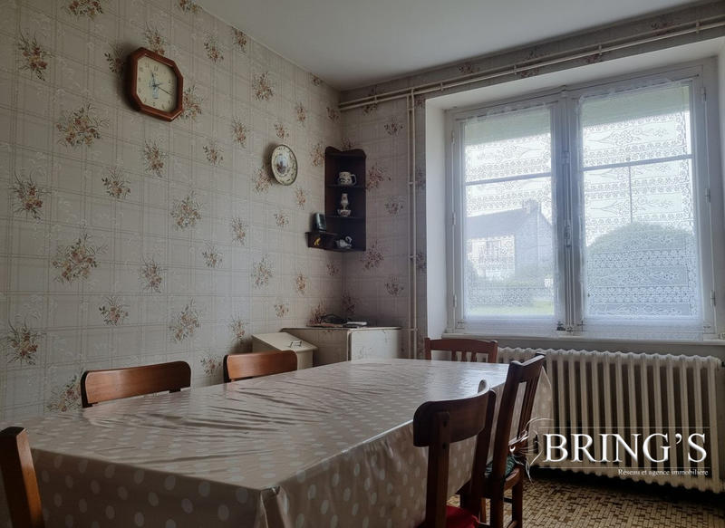 Maison - 94 m² - 6 pièces