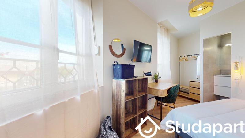 Chambre - 11 m² - 1 pièce