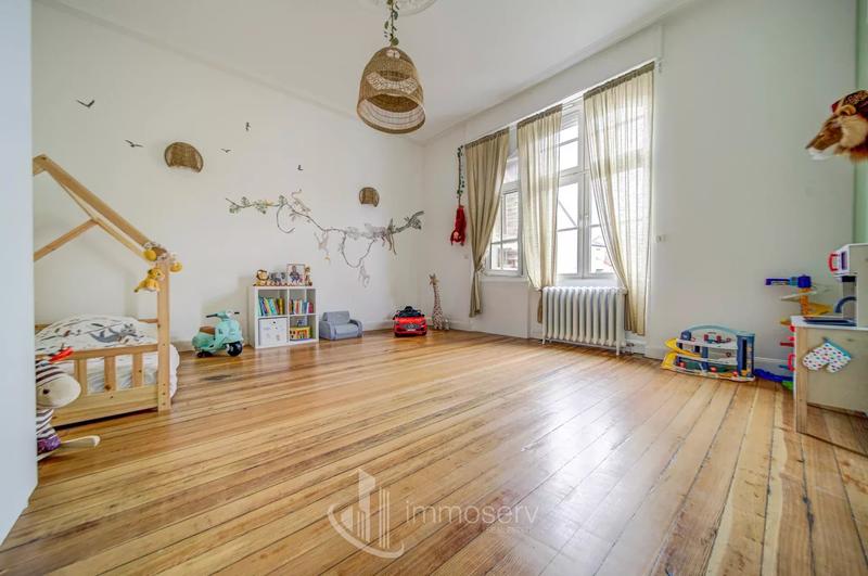 Appartement - 126 m² - 5 pièces