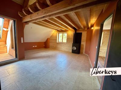 Appartement - 99 m² - 4 pièces