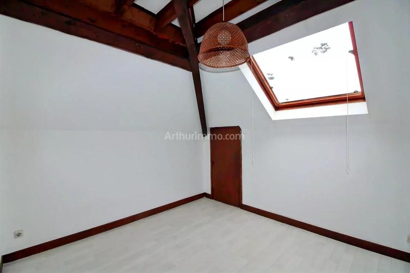 Maison - 202 m² - 7 pièces