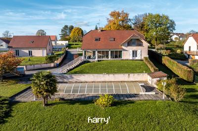 Maison - 350 m² - 13 pièces