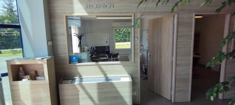 Entrepôt - 2 000 m² - 20 pièces