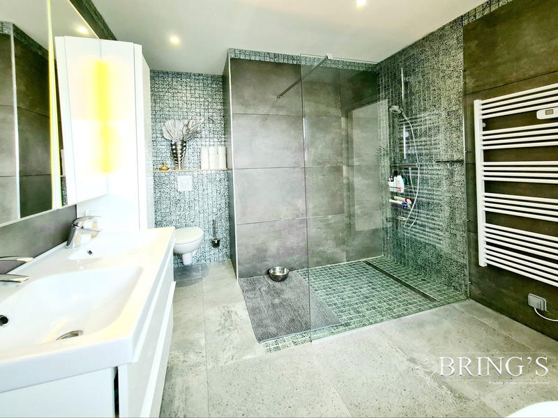 Maison - 162 m² - 5 pièces