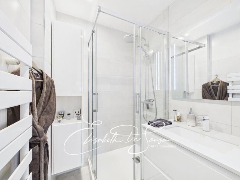 Appartement - 93 m² - 4 pièces