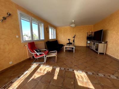 Maison - 274 m² - 12 pièces