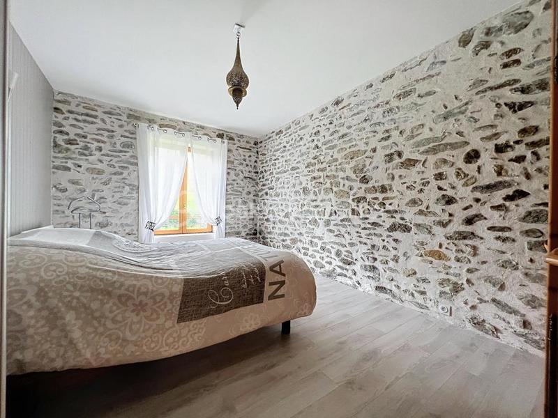 Maison en pierre - 160 m² - 6 pièces